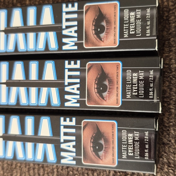 NYX OROFESSIONAL MAKEUP BRAND WOMEN'S BLACK MATTE LUQUID EYELINER - Picture 3 of 5